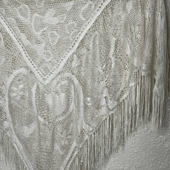 Tempted Vintage White Shaw - Picture 2 of 6